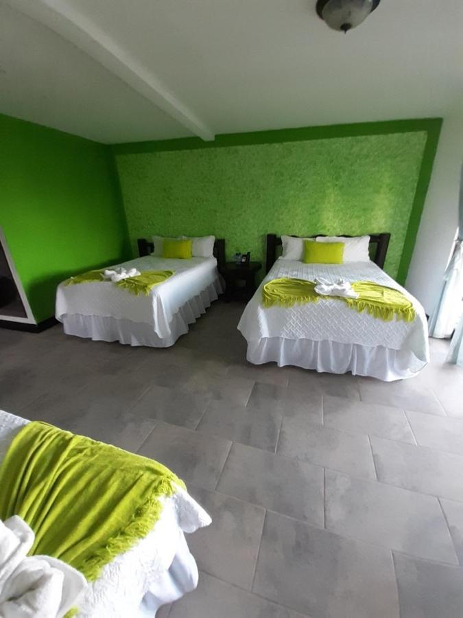 Hotel Mi Paraiso Rio Dulce Castillo de San Felipe Exteriör bild