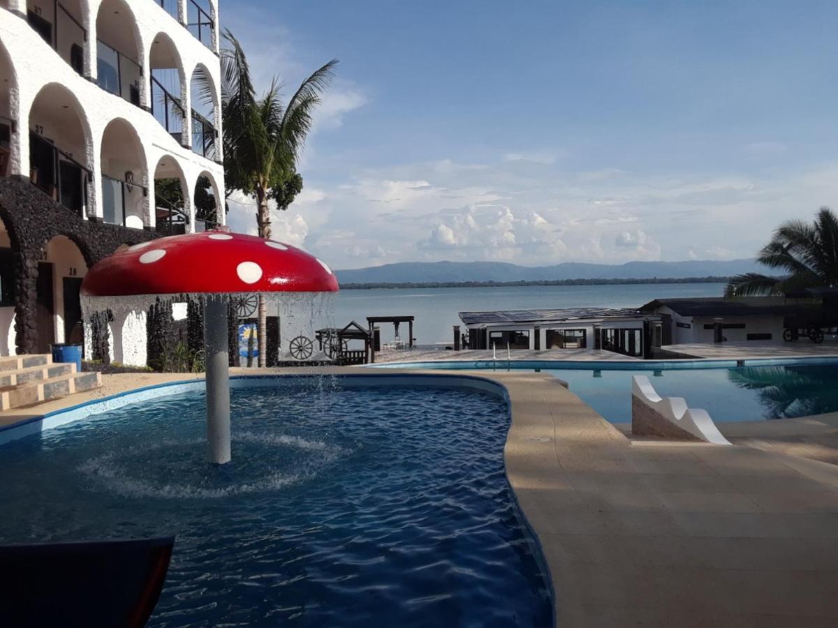 Hotel Mi Paraiso Rio Dulce Castillo de San Felipe Exteriör bild